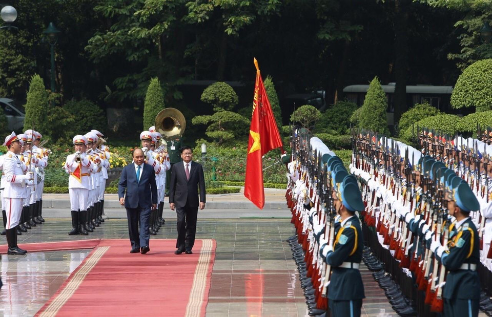 Ceremonia de bienvenida en el Palacio Presidencial en Hanoi. (Fuente: VNA)