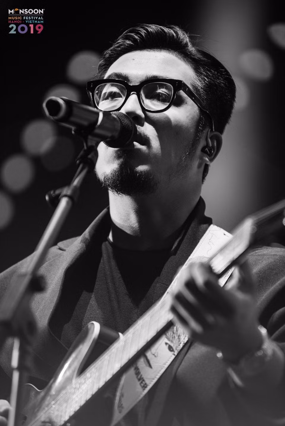 El cantante vietnamita Thai Vu, con su música pop acoustic, seduce a los espectadores (Foto: Vietnam+)