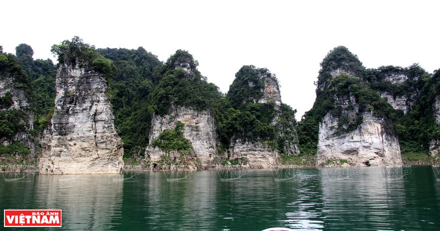 Nang Hang es considerado la bahía de Ha Long en tierra. (Fuente: VNA)
