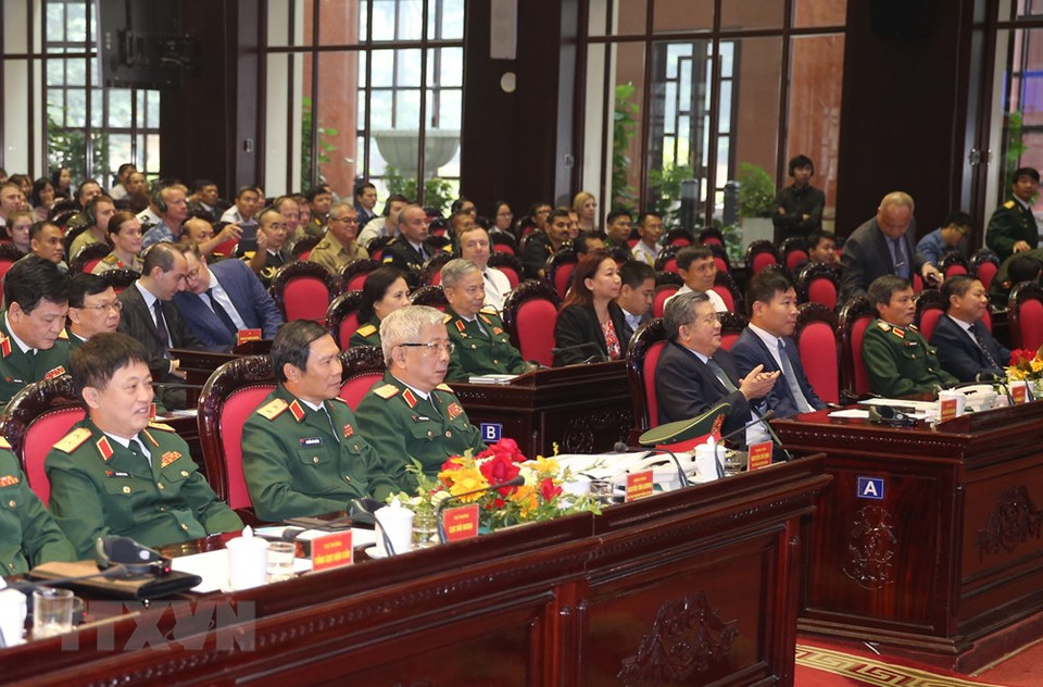 El viceministro de Defensa Nguyen Chi Vinh en la ceremonia de despedida del personal del segundo hospital de campaña (Foto: VNA)