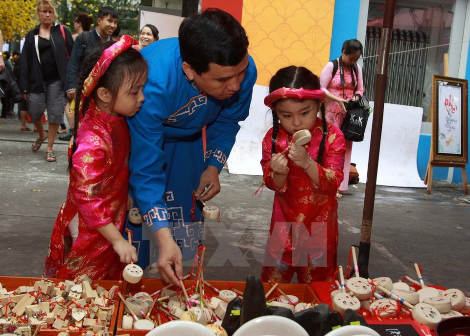 Captan la atención de los niños juguetes tradicionales (Fuente: VNA)