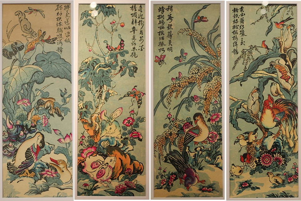 Originarias de Hanoi, las pinturas populares de Hang Trong capturan la quintaesencia de la antigua capital. Los cuadros de Hang Trong aparecieron por primera vez en el siglo XVI pero ganaron popularidad a fines del siglo XIX. Esas obras están fuertemente influenciadas por los pensamientos regionales, la cultura y las religiones del budismo, el taoísmo y el confucianismo. También conjugan el arte de estatuas y esculturas en templos y pagodas con la belleza de la vida cotidiana de las personas. Al visitar la exposición de arte titulada “El color de la primavera en la pintura popular de Tu Binh”, numerosas personas quedan impresionadas con las hermosas pinturas de Hang Trong no solo por la armonía del color sino también por la sofisticación en cada detalle. (Foto: Vietnam+)