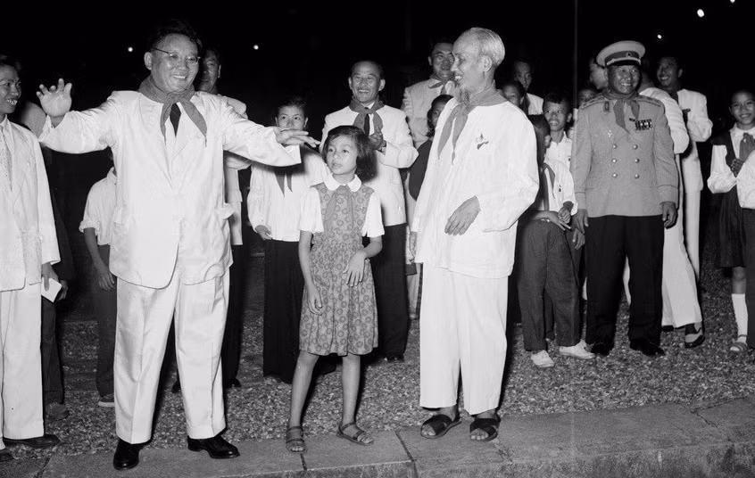 El Presidente Ho Chi Minh se entrevistó con el primer secretario del Partido Revolucionario del Pueblo y presidente del Consejo de Ministros de Mongolia, Tsedenbal, cuando visitó Vietnam (1959) (Foto: VNA)