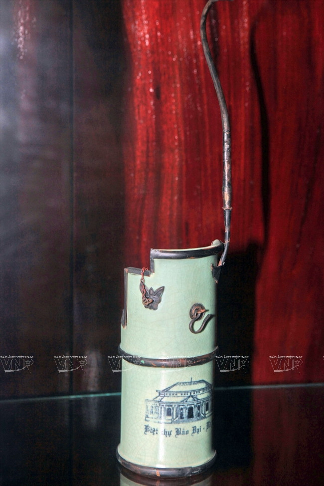 Una pipa expuesta en el escritorio (Fuente: VNA)