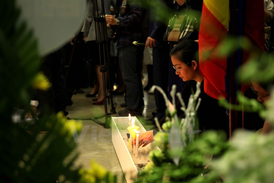 Encendidas las primeras candelas (Fuente: VNA)