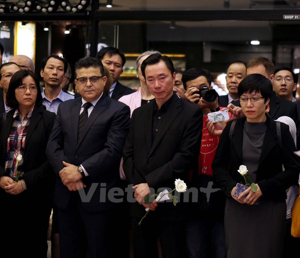 Diplomáticos nacionales y extranjeros asistieron a la ceremonica (Fuente: VNA)