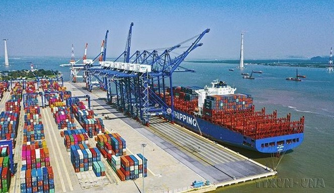 El puerto internacional de Lach Huyen en Hai Phong es el primer puerto marítimo de aguas profundas de la región económica clave del norte. (Foto: VNA)
