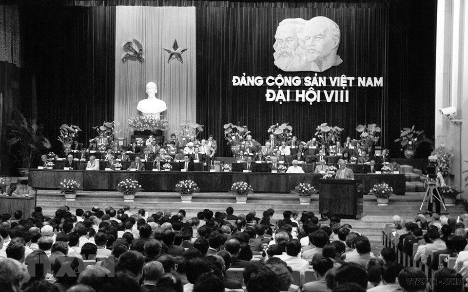 El VIII Congreso Nacional del Partido Comunista de Vietnam se efectuó del 28 de junio al 1 de julio de 1996 en Hanoi. (Foto: VNA)