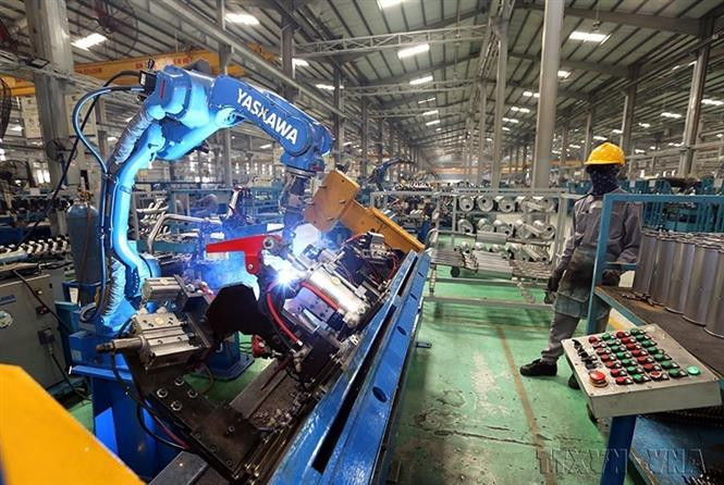 La línea de producción del fabricante de automóviles THACO en la zona económica de Chu Lai, en la provincia de Quang Nam. (Foto: VNA)