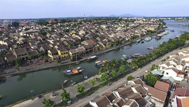 Panorama de la ciudad de Hoi An, ubicada en las márgenes del río Hoai. (Foto: VNA)
