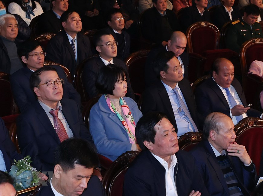 Participantes en el evento. (Fuente: VNA)