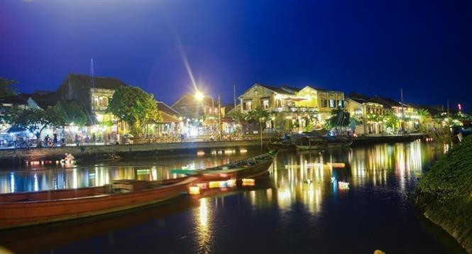 Hoi An se encuentra en las márgenes del río Hoai. (Foto: VNA)