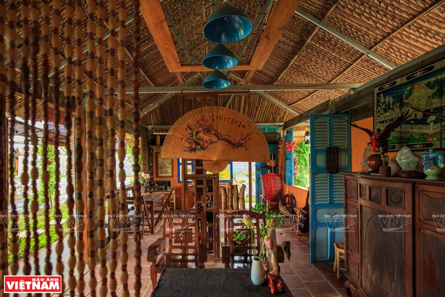 La casa de la granja Dat Phuong Nam siempre está decorada con un estilo nostálgico, como la antigua casa del sur. (Foto: Revista Vietnam)