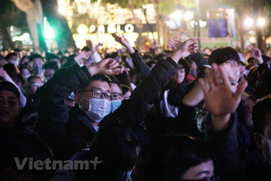 Los jóvenes se meten de lleno en la música. (Fuente: VNA)