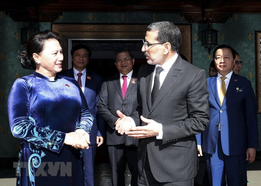 La presidenta de la Asamblea Nacional de Vietnam, Nguyen Thi Kim Ngan, conversa con el primer ministro marroquí, Saadeddine Othmani, el 28 de marzo de 2019, durante su visita oficial a Marruecos. (Foto: Trong Duc/VNA)