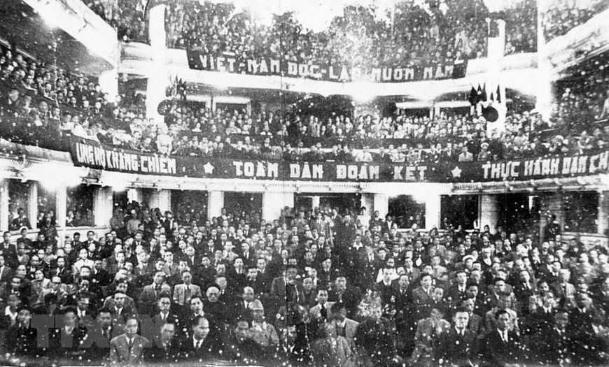 El 6 de enero de 1946 se celebraron las primeras elecciones, marcando el nacimiento de la Asamblea Nacional de la República Democrática de Vietnam. En la foto: El primer período de sesiones de la Asamblea Nacional de la primera Legislatura, el 2 de marzo de 1946 (Foto: Archivo)