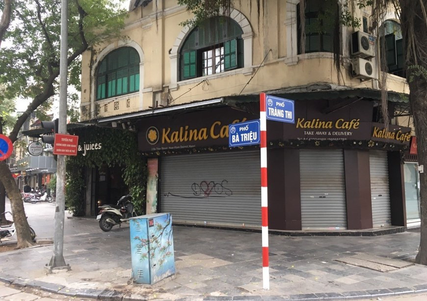 Una cafetería cerrada en la calle de Ba Trieu (Foto: VNA)