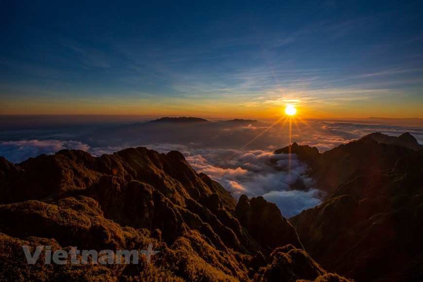 Mar de nubes visto desde la cima de Fansipan. (Foto: Vietnam+)
