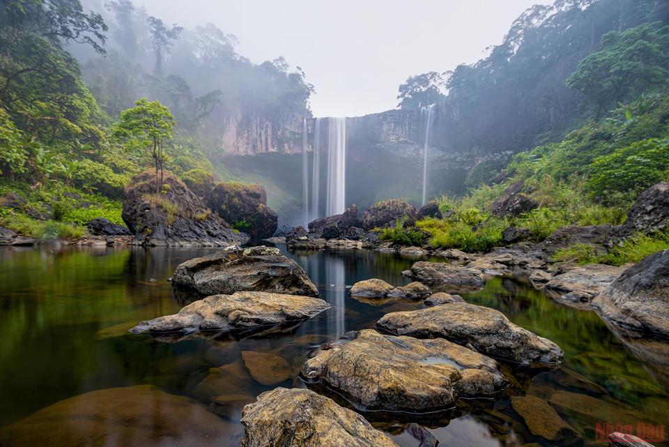  Los mochileros tienen que atravesar un recorrido desafiante de dos días para llegar a la cascada. (Fuente: nhandan)