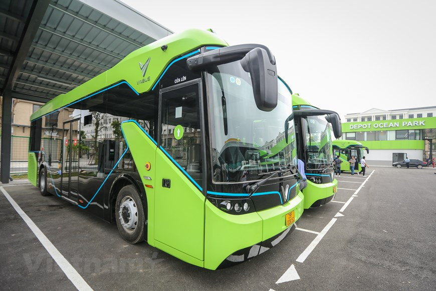 Con color verde, VinBus tiene un aspecto moderno. (Foto: Vietnam+)