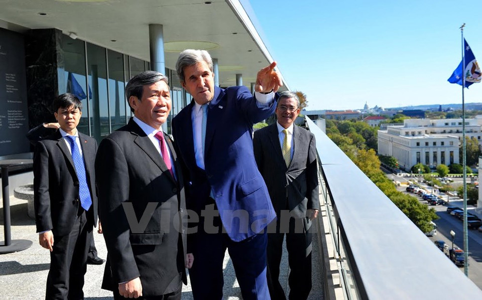 John Kerry presenta Washington a los visitantes (Fuente: VNA)