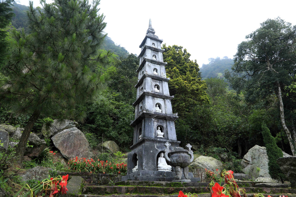 Una torre en la pagoda de Ho Thien, en el sitio de reliquias de la dinastía Tran, situado en la comuna de Dong Trieu, Quang Ninh (Foto: VNA)