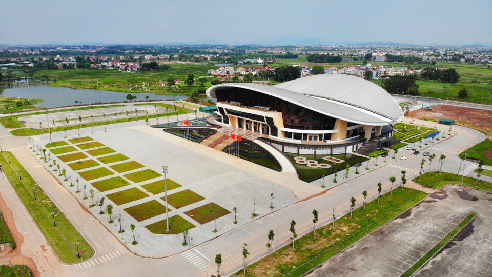 Panorama del Estadio Deportivo provincial empleado para el establecimiento del hospital de campaña (Foto: VNA)