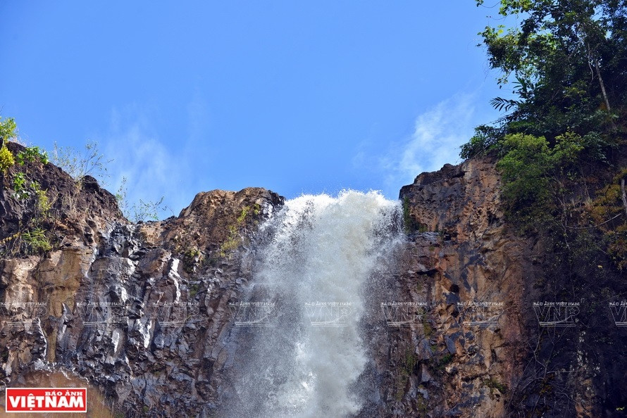 Según el idioma local, Lieng significa cascada, mientras que Nung quiere decir un lugar de descanso. (Foto: VNA)
