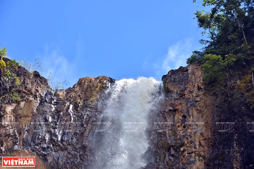 Según el idioma local, Lieng significa cascada, mientras que Nung quiere decir un lugar de descanso. (Foto: VNA)