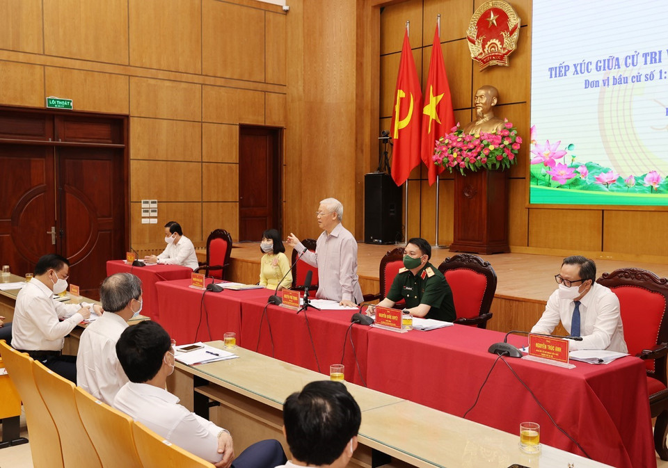 El secretario general del Partido Comunista de Vietnam, Nguyen Phu Trong, presenta su plan de acción (Foto: VNA)
