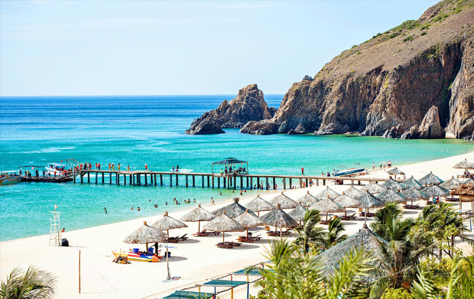 La belleza salvaje de la playa de Ky Co vista desde la montaña. Foto: Revista Ilustrada Vietnam