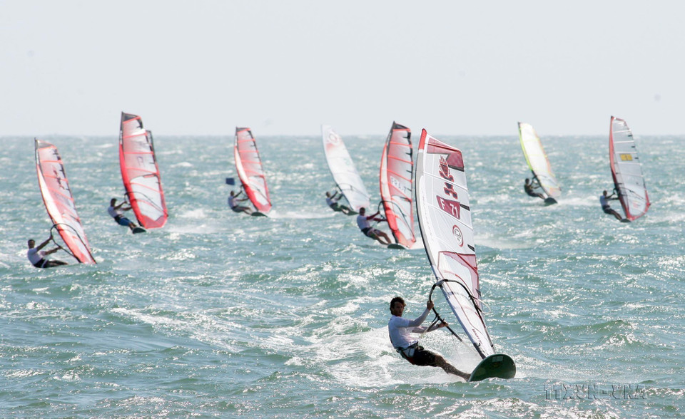 El torneo internacional de windsurf Fun Cup en la ciudad de Phan Thiet. (Foto: VNA)