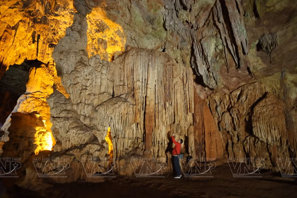 Estalactitas con forma de una parte de la cascada Ban Gioc dentro de la cueva Nguom Ngao. Foto: Revista Vietnam