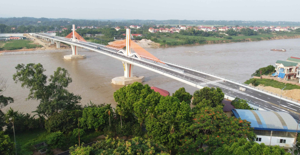 El puente de Vinh Phu es un proyecto clave significativo para los pobladores de las provincias de Vinh Phuc y Phu Tho. Foto: VNA