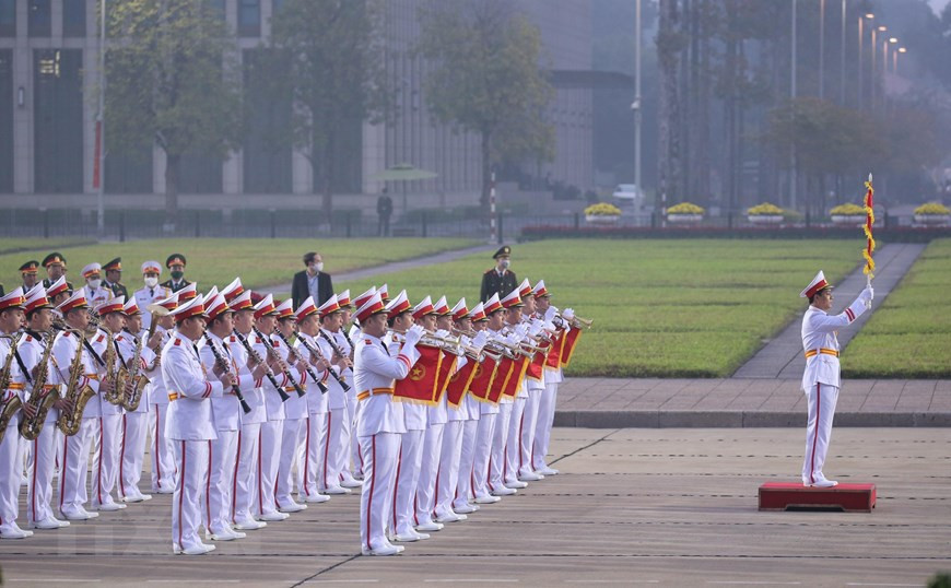Banda de música realiza interpretación en el acto solemne. (Foto: VNA)