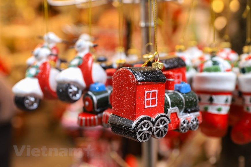 La Navidad no es solo una fiesta para los cristianos, sino también una ocasión para que todas las personas envíen bendiciones (Foto: VNA)