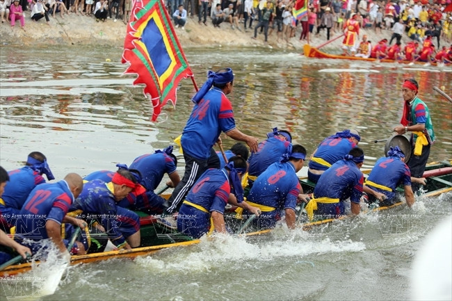 Los atletas deben emplear muchas técnicas para alcanzar el destino en el mínimo tiempo. (Fuente: VNA)