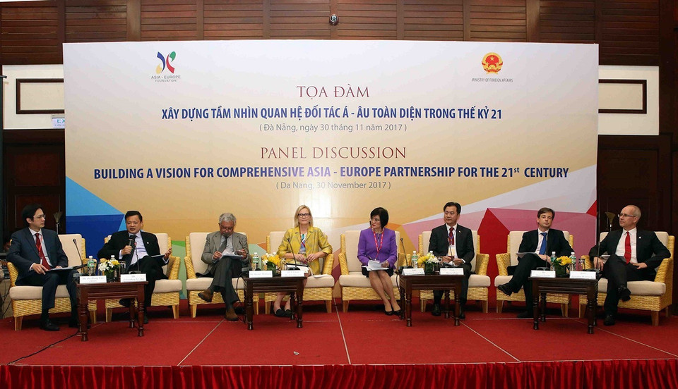 La cancillería de Vietnam colaboró con la Fundación Asia-Europa para organizar el seminario "Construir una visión para la asociación integral Asia-Europa en el siglo XXI", el 30 de noviembre de 2017 en la ciudad central de Da Nang. (Foto: VNA)