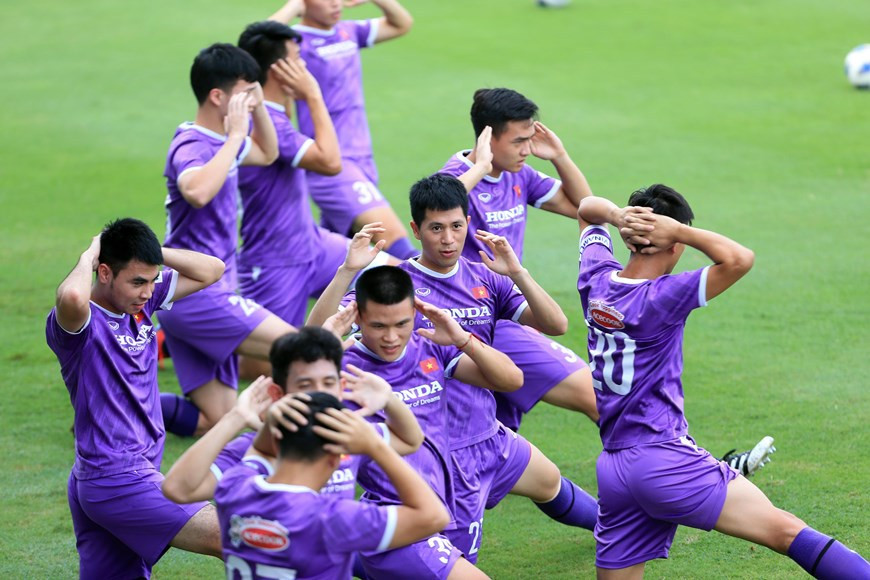 Con la presencia del entrenador Park Hang-seo y sus asistentes, la selección nacional de fútbol vietnamita arrancó su preparación para el primer partido de la ronda final de clasificación del Mundial 2022 en Asia, contra Arabia Saudita el próximo 3 de septiembre. (Fuente: VFF)