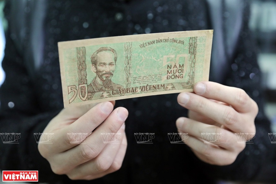 El billete de 50 vietnamdongs impreso en 1949, único billete con la imagen del tío Ho sonriendo. (Fuente: VNA)