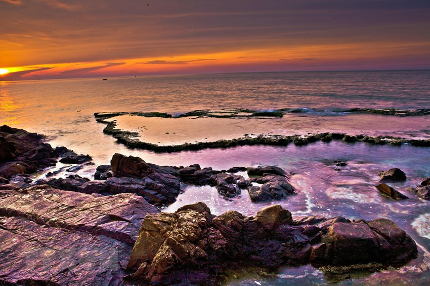 La belleza salvaje de la cueva Rai en el complejo turístico de la Reserva de la Biosfera de Nui Chua. (Foto: VNA)