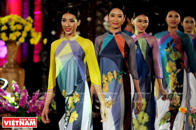 'Ochnas integérrima' representa la prosperidad y alegría