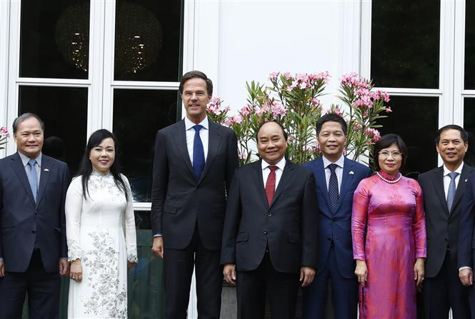 El primer ministro de Vietnam, Nguyễn Xuân Phúc, y su homólogo de Países Bajos, Mark Rutte, se reúnen (Fuente: VNA)