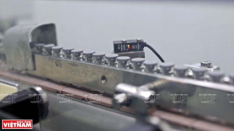 Se cierran inmediatamente la tapa del envase para garantizar la seguridad del producto (Fuente: VNA)