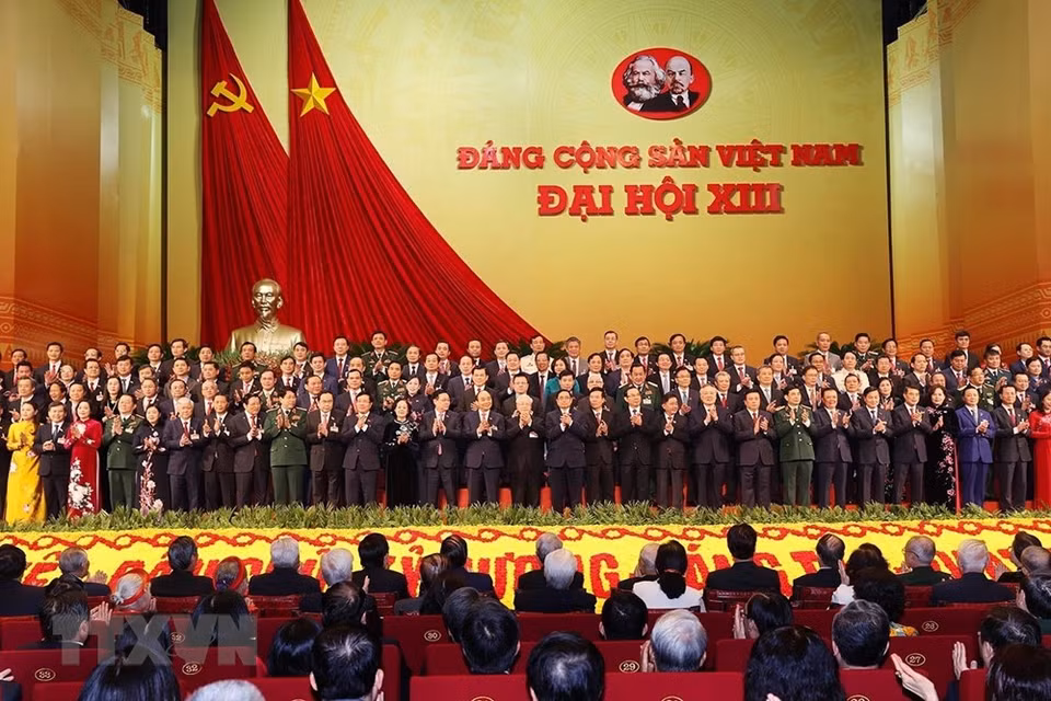 Presentan el Comité Central del PCV del XIII mandato. (Foto: VNA)