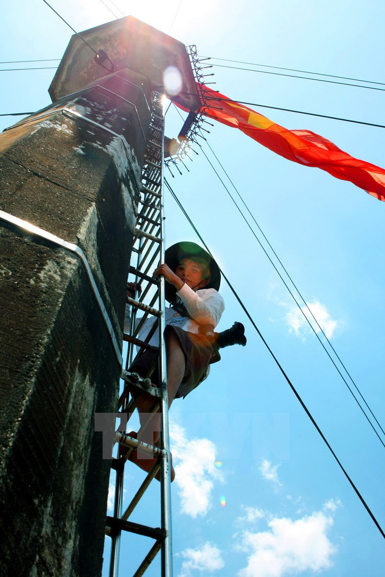 El fotoperiodista Pham The Duyet, durante una viaje de trabajo al archipiélago de Truong Sa (Spratly)
