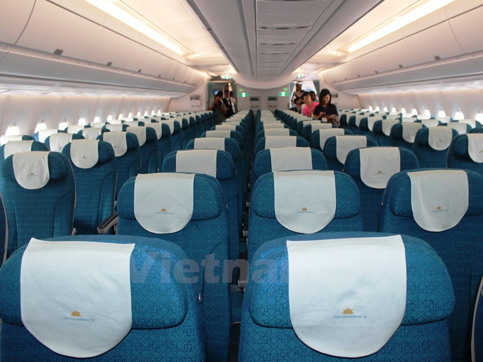 El A350 cuenta con 231 asientos para clase económica. A cada fila se integran nueve asientos, y el espacio entre las filas es de 81 – 86 centímetros (Fuente: VNA)