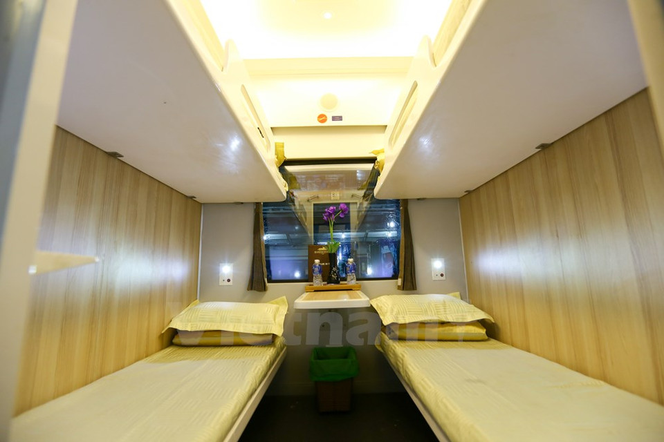 Cada dormitorio tiene cuatro camas equipadas con lámparas de lectura (Foto: Minh Sơn/Vietnam+)