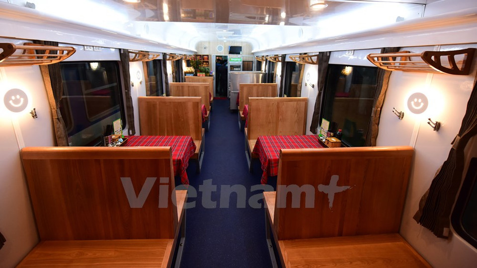 Cantinas están en el medio del tren (Foto: Minh Sơn/Vietnam+)