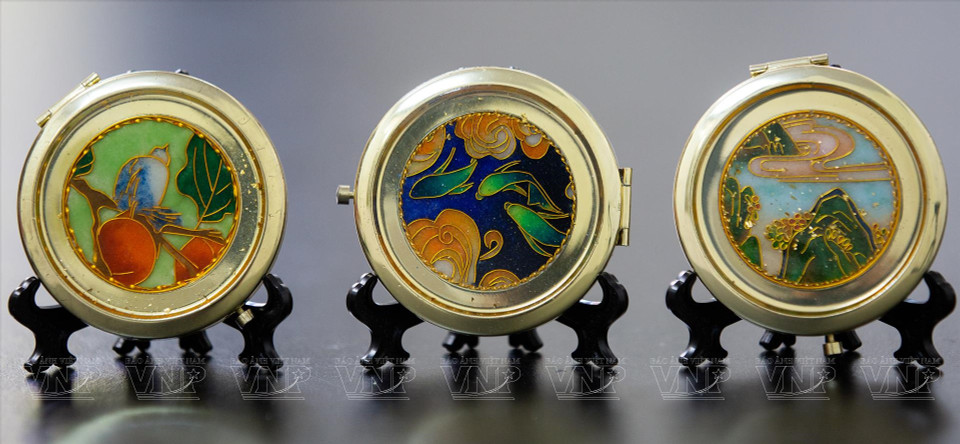 Posavasos están hechos con patrones llamativos. (Fuente: Revista Ilustrada Vietnam)